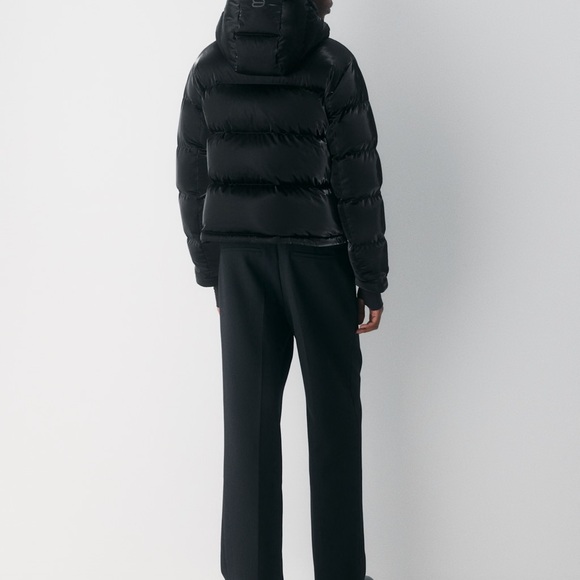 Aritzia The Super Puff The Original - Liquid Shine - Picture 3 of 8